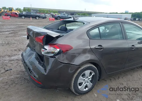 2017 Kia Forte Lx z USA, uszkodzony, nr VIN 3KPFL4A72HE148805